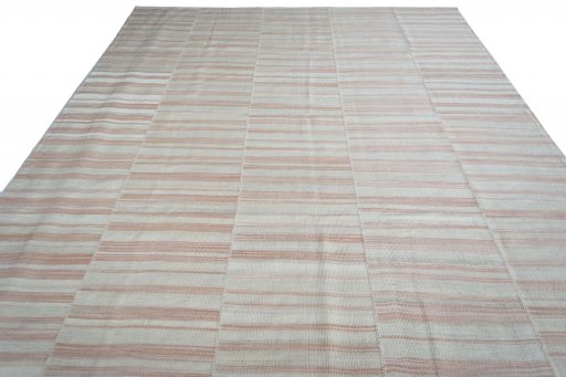 Close-up detail of New Kilim Kiasar rug from Iran / Persia showing Wool weave