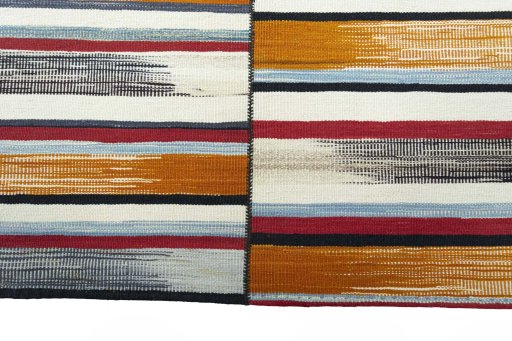 Central medallion detail of New Kilim Kiasar rug from Iran / Persia