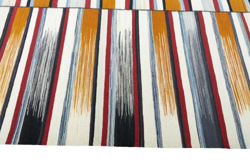 Close-up detail of New Kilim Kiasar rug from Iran / Persia showing Wool weave