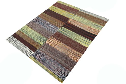 Corner detail of New Kilim Kiasar rug showing border pattern and Wool pile