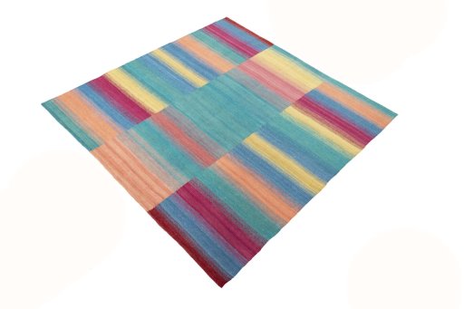 Corner detail of New Kilim Kiasar rug showing border pattern and Wool pile