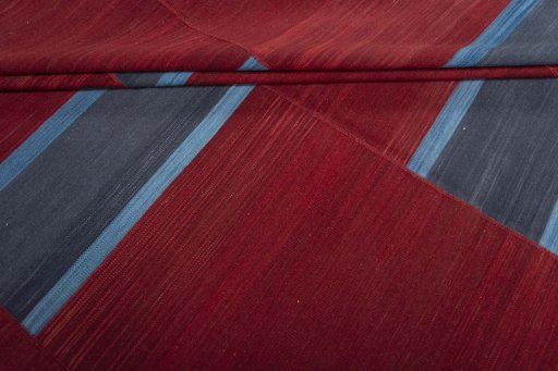 Corner detail of New Kilim Kiasar rug showing border pattern and Wool pile