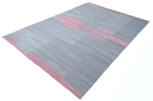 Corner detail of New Kilim Kiasar rug showing border pattern and Wool pile