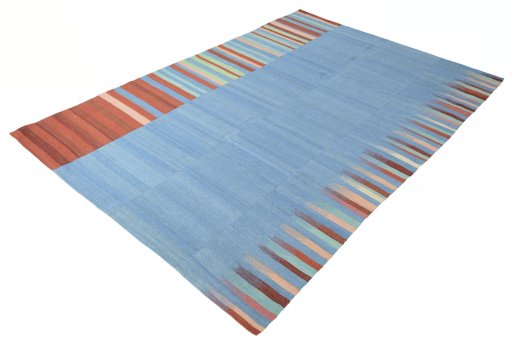 Corner detail of New Kilim Kiasar rug showing border pattern and Wool pile