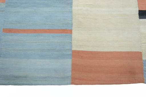 Central medallion detail of New Kilim Kiasar rug from Iran / Persia