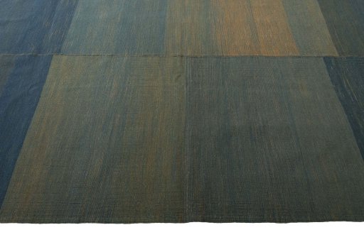 Close-up detail of New Kilim Kiasar rug from Iran / Persia showing Wool weave