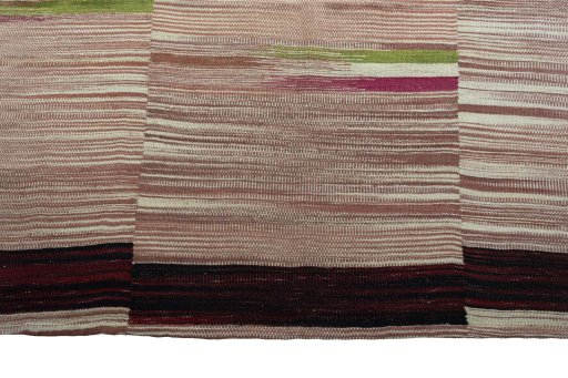 Central medallion detail of New Kilim Kiasar rug from Iran / Persia