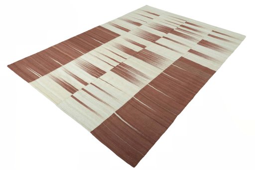 Corner detail of New Kilim Kiasar rug showing border pattern and Wool pile