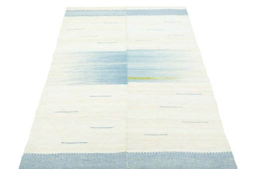 Close-up detail of New Kilim Kiasar rug from Iran / Persia showing Wool weave
