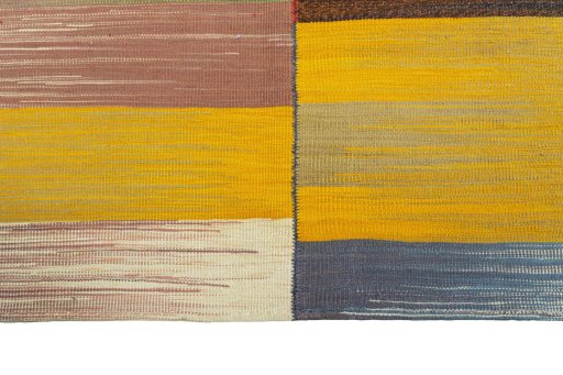 Central medallion detail of New Kilim Kiasar rug from Iran / Persia