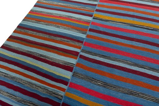 Surface texture of New Kilim Kiasar rug with natural Wool and intricate pattern