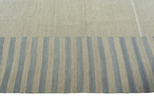 Close-up detail of New Kilim Kiasar rug from Iran / Persia showing Wool weave