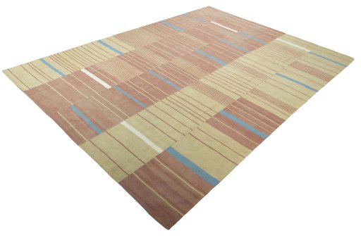 Corner detail of New Kilim Kiasar rug showing border pattern and Wool pile