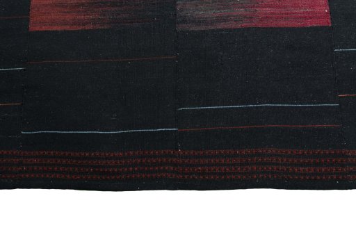 Central medallion detail of New Kilim Kiasar rug from Iran / Persia