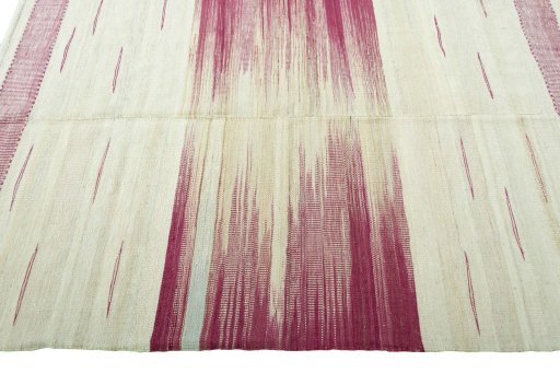 Close-up detail of New Kilim Kiasar rug from Iran / Persia showing Wool weave