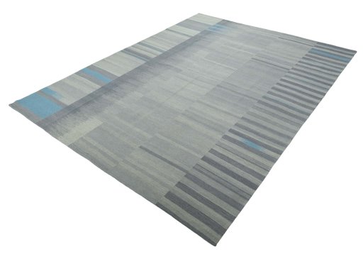 Corner detail of New Kilim Kiasar rug showing border pattern and Wool pile