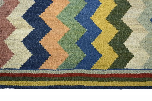 Central medallion detail of New Kilim Sofre rug from Iran / Persia