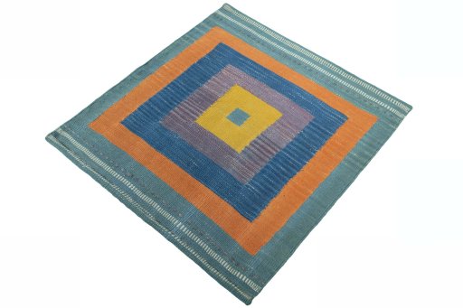 Corner detail of New Kilim Sofre rug showing border pattern and Wool pile