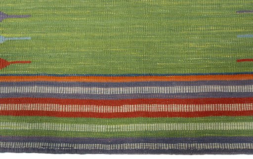 Central medallion detail of New Kilim Sofre rug from Turkey