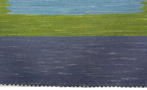 Central medallion detail of New Kilim Sofre rug from Turkey