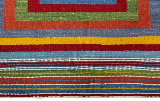 Central medallion detail of New Kilim Sofre rug from Turkey