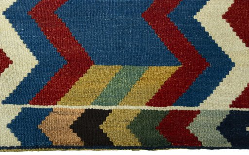 Central medallion detail of New Kilim Sofre rug from Turkey