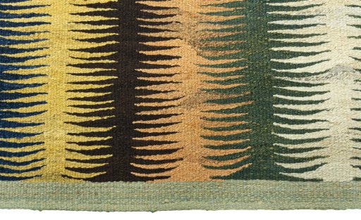Central medallion detail of New Kilim Sofre rug from Turkey