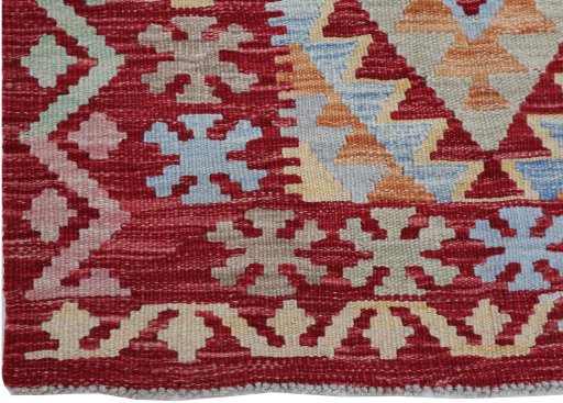 Close-up detail of New Modern Design rug from Pakistan showing Wool weave