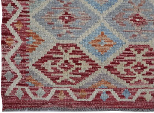 Close-up detail of New Modern Design rug from Pakistan showing Wool weave