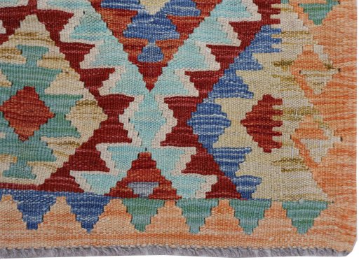 Close-up detail of New Modern Design rug from Pakistan showing Wool weave