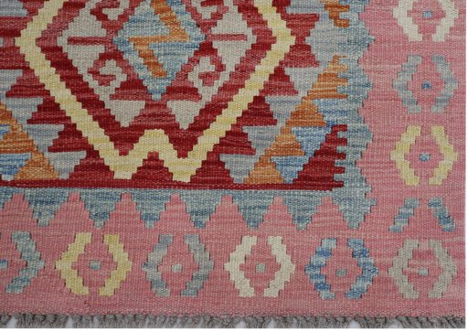 Close-up detail of New Modern Design rug from Pakistan showing Wool weave