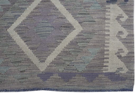 Close-up detail of New Modern Design rug from Pakistan showing Wool weave