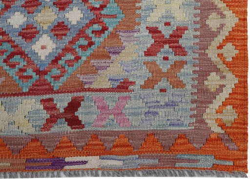 Close-up detail of New Modern Design rug from Pakistan showing Wool weave