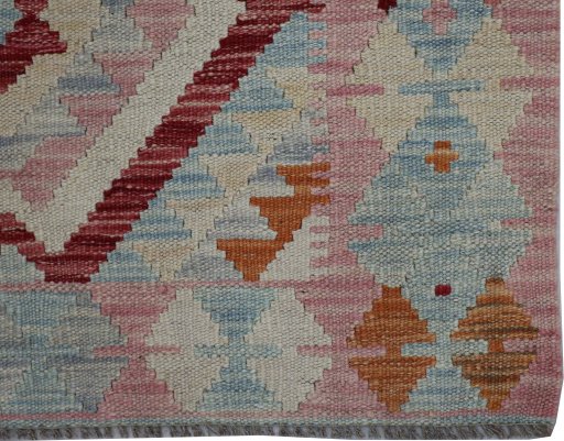 Close-up detail of New Modern Design rug from Pakistan showing Wool weave