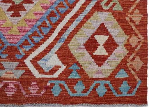 Close-up detail of New Modern Design rug from Pakistan showing Wool weave