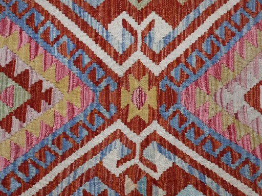 Central medallion detail of New Modern Design rug from Pakistan