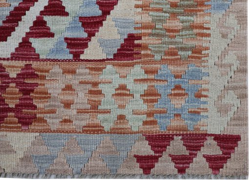 Close-up detail of New Modern Design rug from Pakistan showing Wool weave