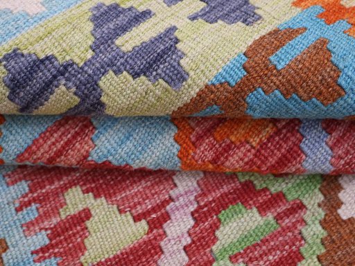 Close-up detail of New Modern Design rug from Pakistan showing Wool weave