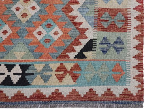 Close-up detail of New Modern Design rug from Pakistan showing Wool weave