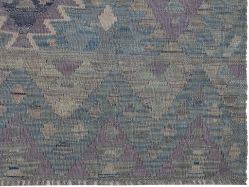 Close-up detail of New Modern Design rug from Pakistan showing Wool weave