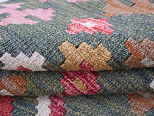 Close-up detail of New Modern Design rug from Pakistan showing Wool weave