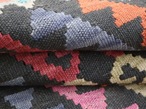 Close-up detail of New Modern Design rug from Pakistan showing Wool weave