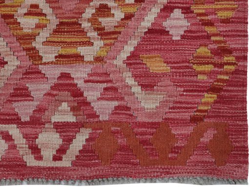 Close-up detail of New Modern Design rug from Pakistan showing Wool weave