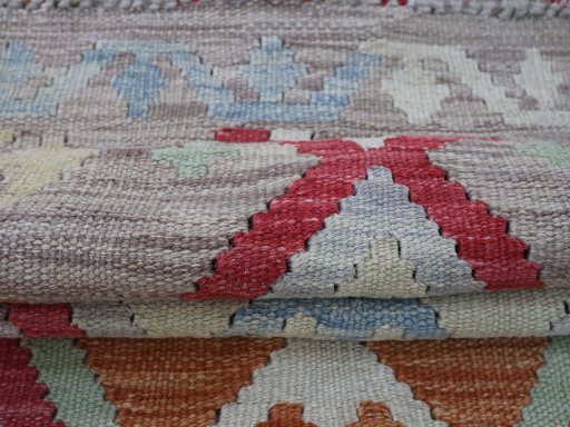 Close-up detail of New Modern Design rug from Pakistan showing Wool weave