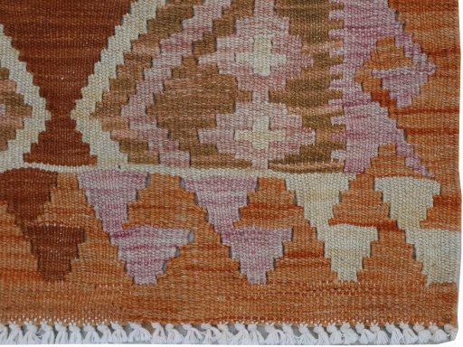 Close-up detail of New Modern Design rug from Pakistan showing Wool weave