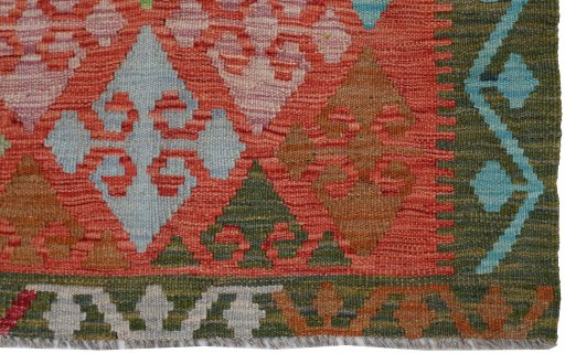Close-up detail of New Modern Design rug from Pakistan showing Wool weave