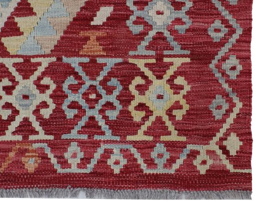 Close-up detail of New Modern Design rug from Pakistan showing Wool weave