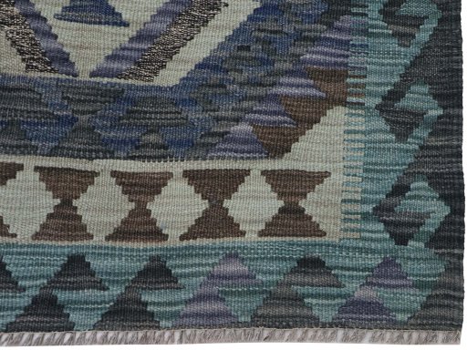 Close-up detail of New Modern Design rug from Pakistan showing Wool weave