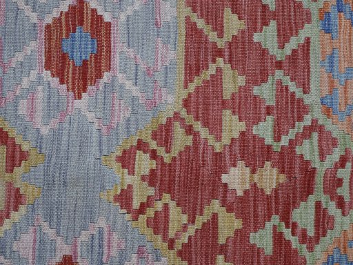 Central medallion detail of New Modern Design rug from Pakistan