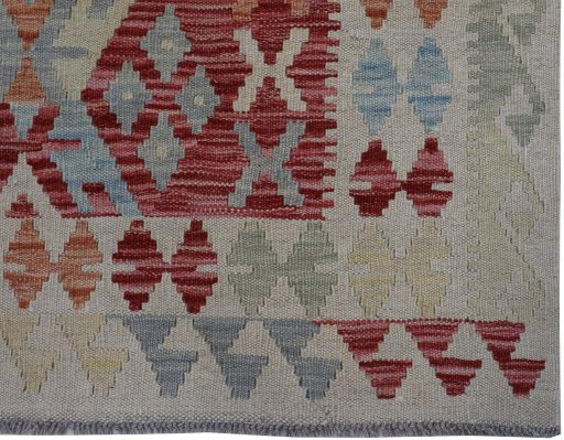 Close-up detail of New Modern Design rug from Pakistan showing Wool weave